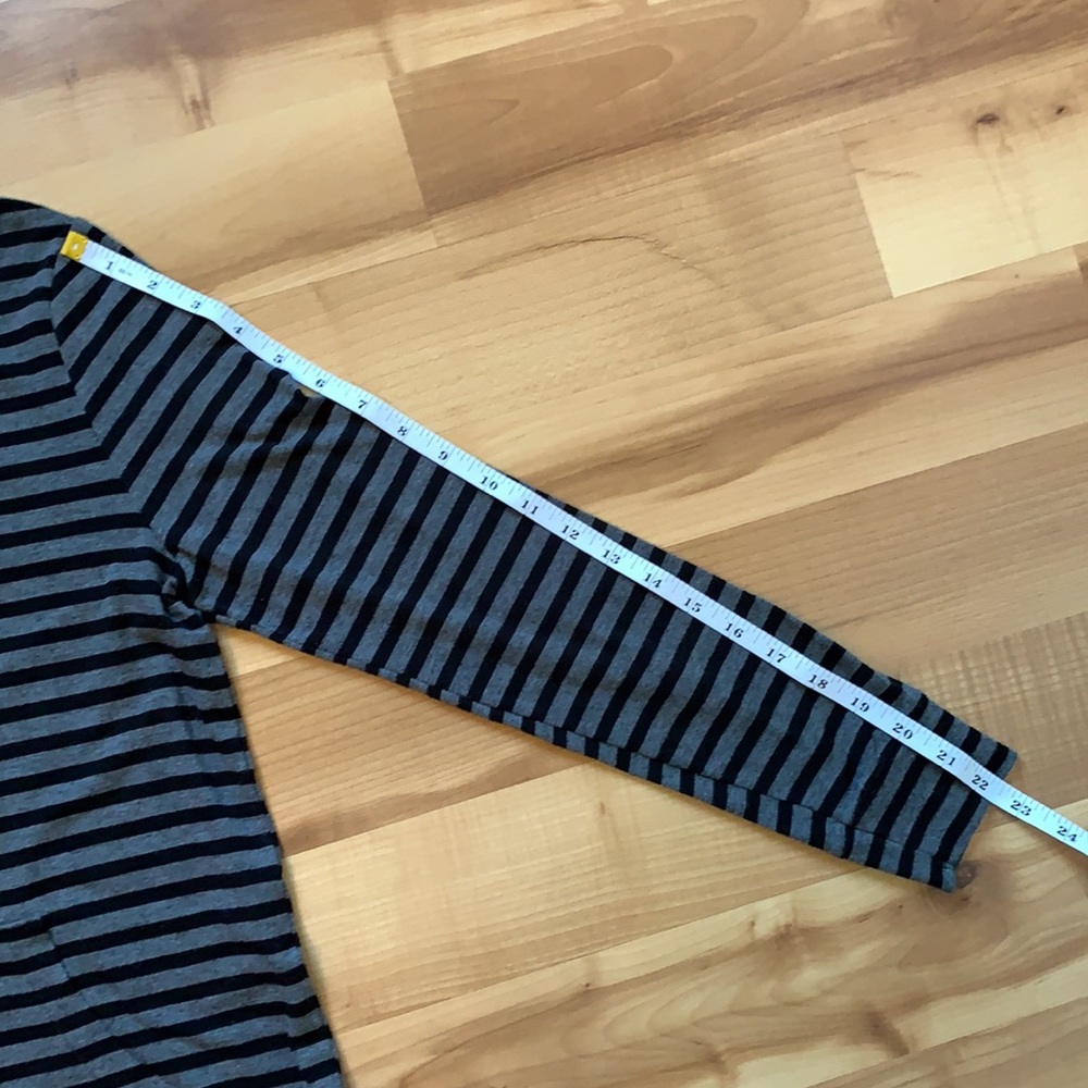 Old Navy medium hoodie - Picture 4 of 8